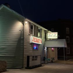 Jerry's Pizza