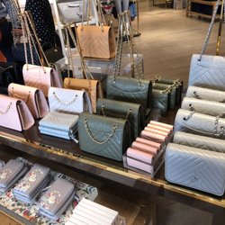 premium outlet tory burch