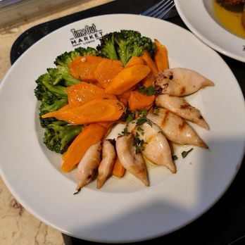 Time Out Market - Grilled squid at Monte Mar - Public Markets Near Me - Lisbon, 11