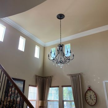 George Handyman - Living Room Chandellier, 12" Crown Molding and all new Paint by Jorge Reza. - Handyman Near Me