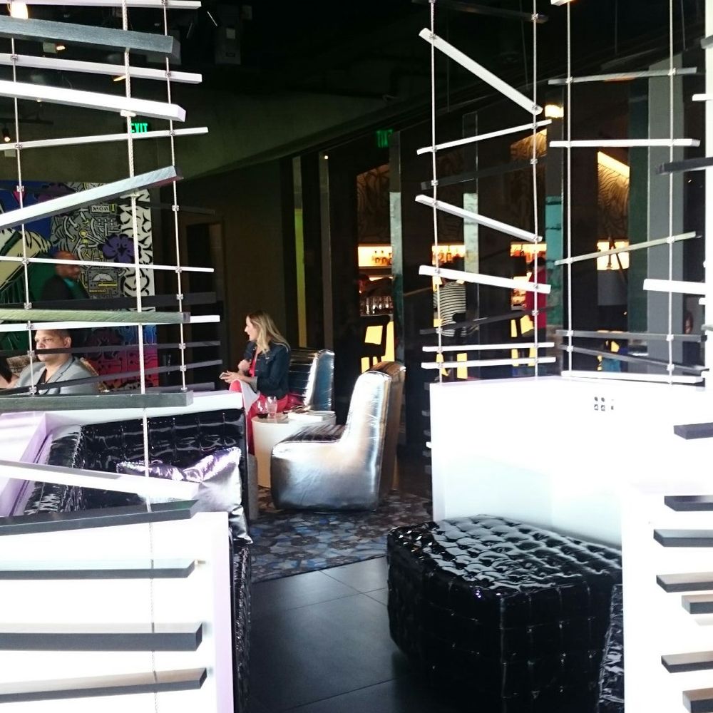 Living Room Bar - Lounges Near Me - Bellevue, Washington Living Room Bar - Lounges Near Me - Bellevue, Washington