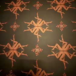 B&GC - Wallpapered bathroom is hilarious!