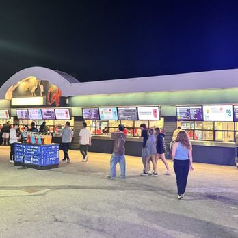 Shoreline Amphitheatre - Venues & Event Spaces Near Me - Mountain View, California Shoreline Amphitheatre - Venues & Event Spaces Near Me - Mountain View, California
