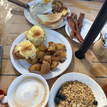 Kihei Caffe - Hawaiian Near Me - Kihei, Hawaii