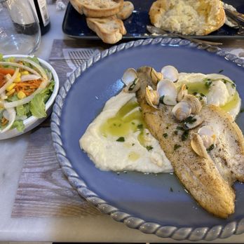 Apollo - Boneless sea bass with mashed cauliflower - Bars Near Me - Fátima, 14