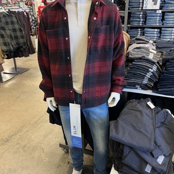Old Navy - Old Navy - jeans & jacket - Women's Clothing Near Me - Scarborough, Ontario