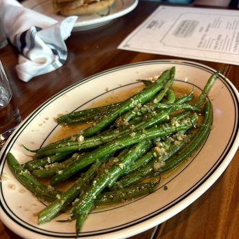 Krueger's Tavern - Haricot Vert - Bars Near Me - Cincinnati, Ohio