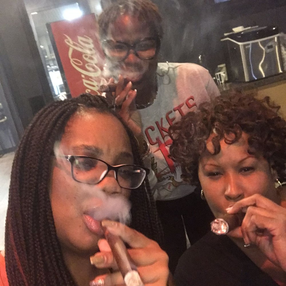 Casa de Montecristo - Tobacco Shops Near Me - Houston, Texas