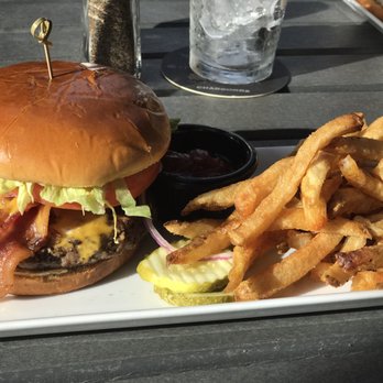 BRU Burger Bar - Cincinnati - The Beginning Burger - Burgers Near Me - Cincinnati, Ohio