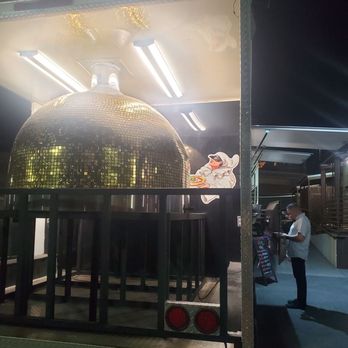 Golden Oven Pizza - That golden oven is so pretty! - Pizza Near Me Golden Oven Pizza - That golden oven is so pretty! - Pizza Near Me