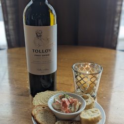 Flight Wine Bar - Wine pairing with Italian wines