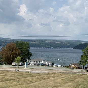 Ravines Wine Cellars - Keuka lake location - Wine Tasting Room Near Me - Geneva, New York