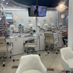 VIP Nails