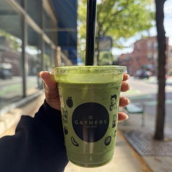 Gathers Tea Bar - Mango Matcha Latte Mixed together - Bubble Tea Near Me - Chicago, Illinois Gathers Tea Bar - Mango Matcha Latte Mixed together - Bubble Tea Near Me - Chicago, Illinois