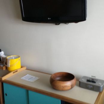 Wild Palms Hotel - Not sure what this koa bowl was for. - Hotels Near Me - Sunnyvale, California Wild Palms Hotel - Not sure what this koa bowl was for. - Hotels Near Me - Sunnyvale, California