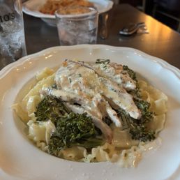 Fettuccine Chicken Alfredo