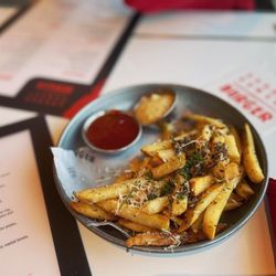 Gordon Ramsay Burger - Truffle fries