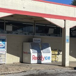 Dollar General - Entrance