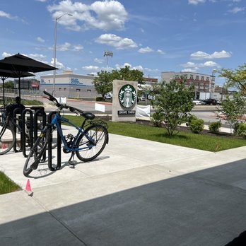 Starbucks - Outdoor patio - Coffee & Tea Near Me - Indianapolis, Indiana Starbucks - Outdoor patio - Coffee & Tea Near Me - Indianapolis, Indiana