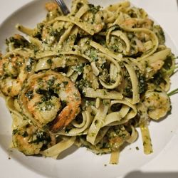Giorgio's Italian Grill & Pizzeria - Shrimp/pawn pesto fettucine