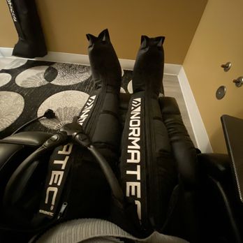 West Omaha Cryotherapy - Leg Compression Therapy - Cryotherapy Near Me - Omaha, Nebraska West Omaha Cryotherapy - Leg Compression Therapy - Cryotherapy Near Me - Omaha, Nebraska