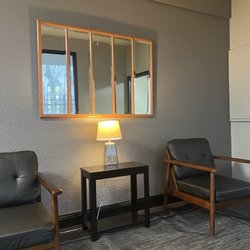 International Collision Repair - Waiting room