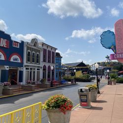 Adventureland Park - Boardwalk and arcade