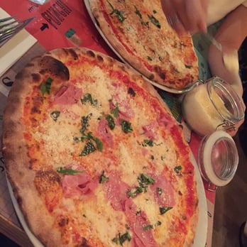 Piola - Margarita pizza with ham - Pizza Near Me - Hallandale Beach, Florida