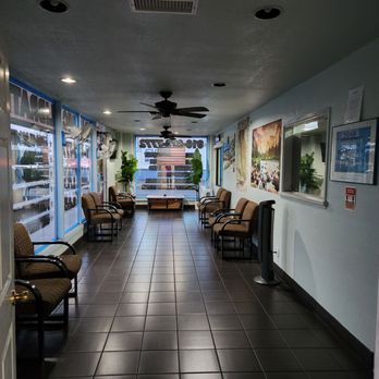 Capital Auto Glass - Spacious waiting area - Auto Glass Services Near Me - Sacramento, California Capital Auto Glass - Spacious waiting area - Auto Glass Services Near Me - Sacramento, California