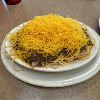 Skyline Chili - 4 way with onions - Fast Food Near Me - Covington, Kentucky Skyline Chili - 4 way with onions - Fast Food Near Me - Covington, Kentucky