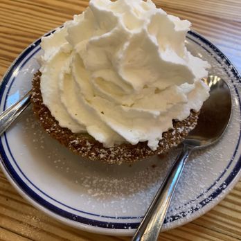 Red Hook Lobster Pound - Key lime pie - Seafood Near Me - Brooklyn, New York
