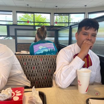 Chick-fil-A - Fast Food Near Me - Englewood, Colorado