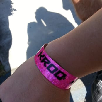 KROQ 106.7 - Radio Stations Near Me - Los Angeles, California KROQ 106.7 - Radio Stations Near Me - Los Angeles, California