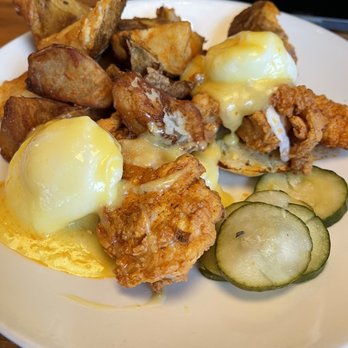 Benedict's - Hot fried chicken Benedict - Breakfast & Brunch Near Me - Wayzata, Minnesota