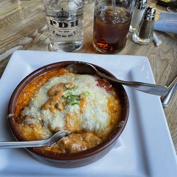 Publik Draft House - Lasagna and a sweet tea - Pubs Near Me - Atlanta, Georgia