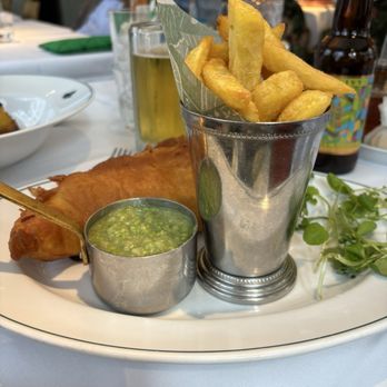 The Ivy Cafe - Marylebone - Fish and Chips - Cafes Near Me - London, XGL