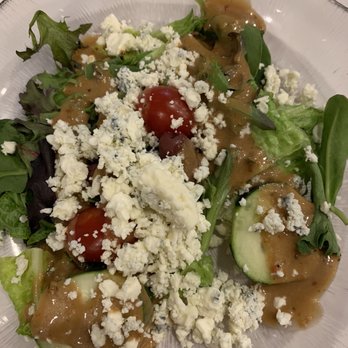 Fiore II Restaurant - Freshly Tossed Salad - Italian Near Me - Middletown, Connecticut Fiore II Restaurant - Freshly Tossed Salad - Italian Near Me - Middletown, Connecticut