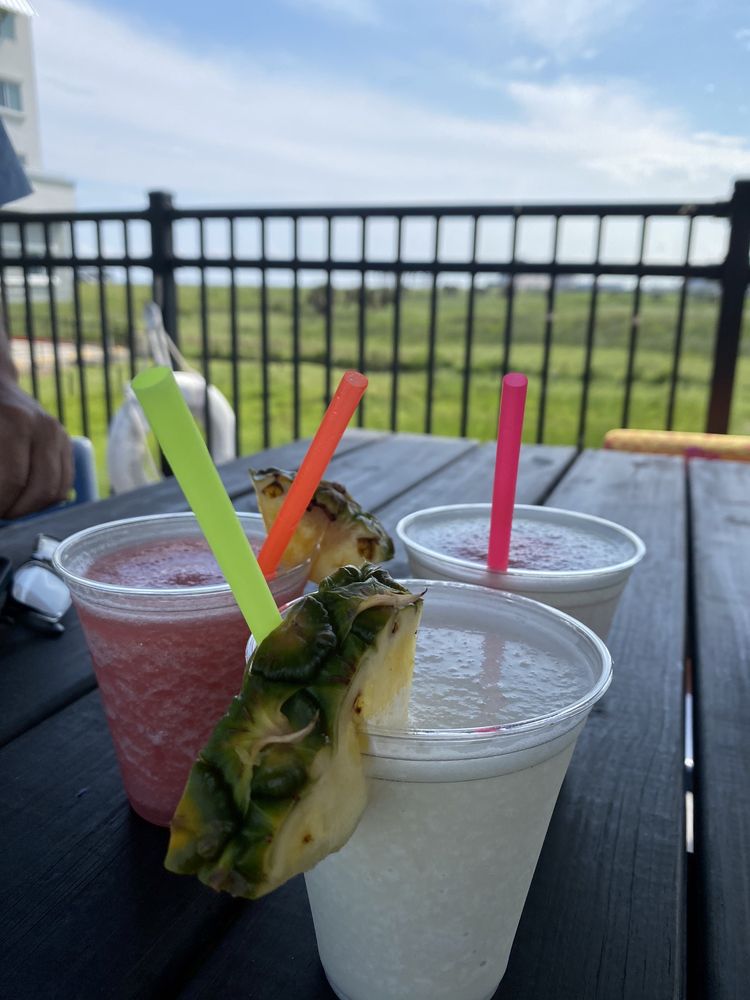Castaways Poolside Experience