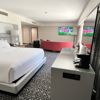 Flamingo Las Vegas - Premium king room - Hotels Near Me - Las Vegas, Nevada Flamingo Las Vegas - Premium king room - Hotels Near Me - Las Vegas, Nevada