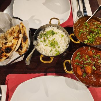 Curry Mantra - Garlic naan, rice, goat curry, chicken vindaloo - Indian Near Me - Orlando, Florida Curry Mantra - Garlic naan, rice, goat curry, chicken vindaloo - Indian Near Me - Orlando, Florida