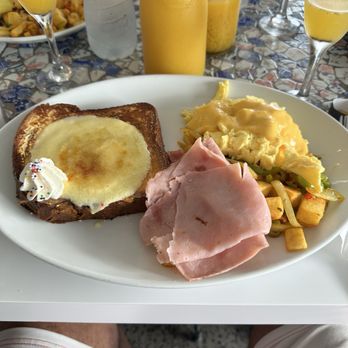Mona - Crème Brûlée French toast with eggs, ham and potatoes - Coffee & Tea Near Me - Aguadilla, Puerto Rico Mona - Crème Brûlée French toast with eggs, ham and potatoes - Coffee & Tea Near Me - Aguadilla, Puerto Rico