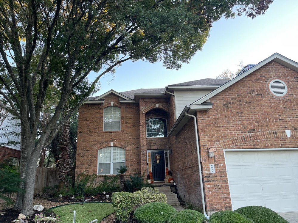 Slide of Daveo’s Roofing