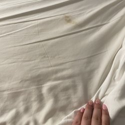 tappan zee hotel - Gross stain on bed