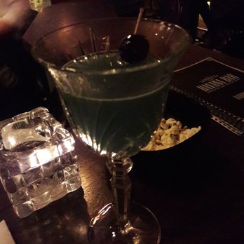 Havana Bar - Aviation (mit Veilchensirup und Lavendel- muss man mögen) - Cocktail Bars Near Me - Erlangen, BY Havana Bar - Aviation (mit Veilchensirup und Lavendel- muss man mögen) - Cocktail Bars Near Me - Erlangen, BY