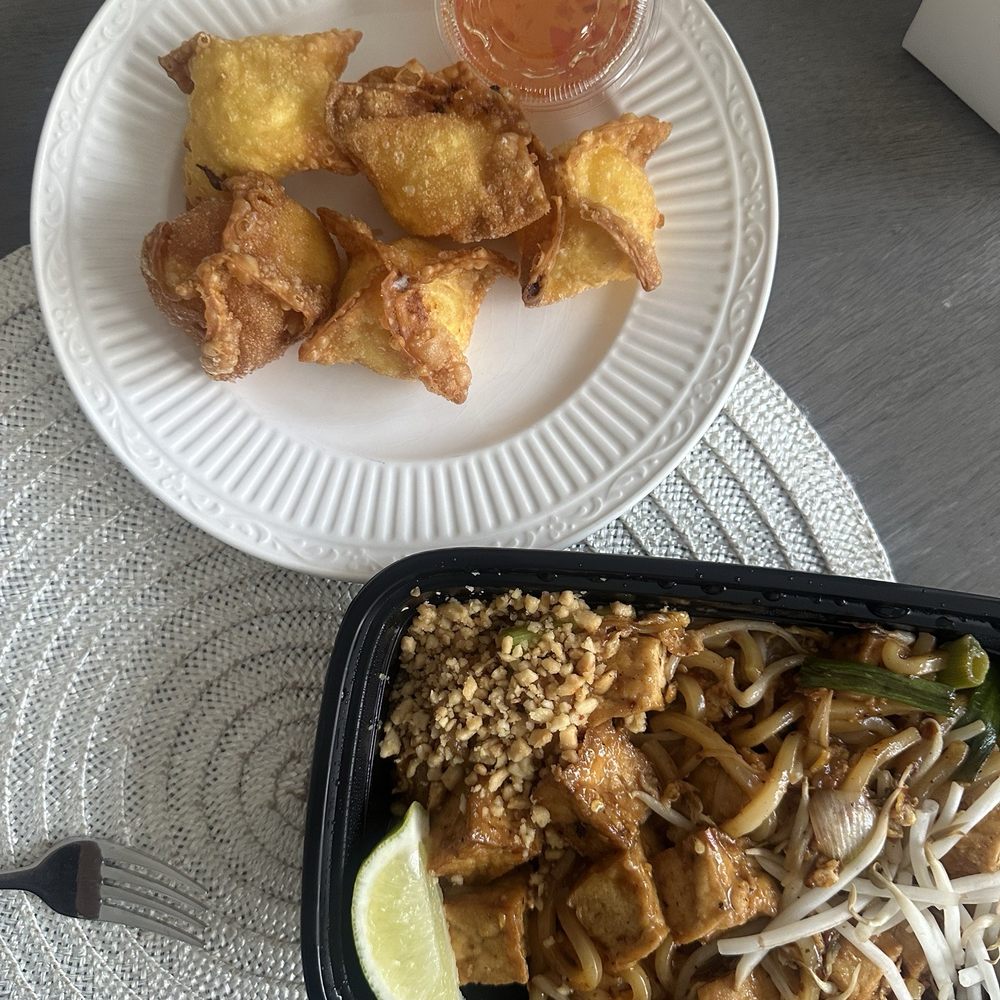 Thai Me Up - Udon Pad thai, Crab Rangoon - Thai Near Me - Chicago, Illinois Thai Me Up - Udon Pad thai, Crab Rangoon - Thai Near Me - Chicago, Illinois