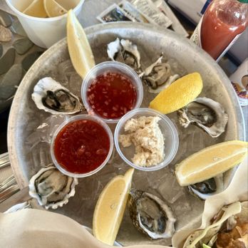 Eric Ericssons Fish Co - Half dozen oysters - Seafood Near Me - Ventura, California Eric Ericssons Fish Co - Half dozen oysters - Seafood Near Me - Ventura, California