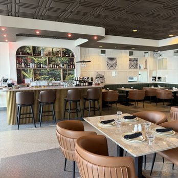 Vatan - Restaurant and bar area! - Indian Near Me - St. Charles, Illinois