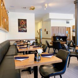Certo Italian Restaurant - Side tables