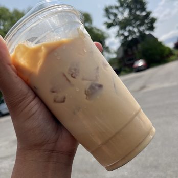 Cafe Con Amor Jibaro - Iced Vanilla & Caramel Latte - Coffee & Tea Near Me - New Hampton, New York