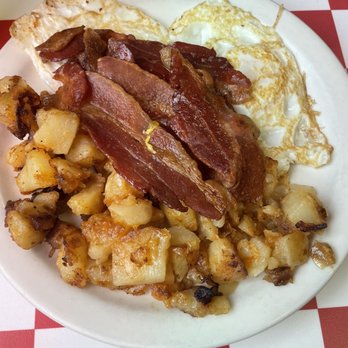 CJ's Coffee Shop - Breakfast Egg Any Style - Coffee & Tea Near Me - Rockville Centre, New York